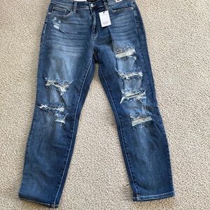 Judy Blue distressed boyfriend cut jeans. Sizes: 7, 9 or 11. Two of each.